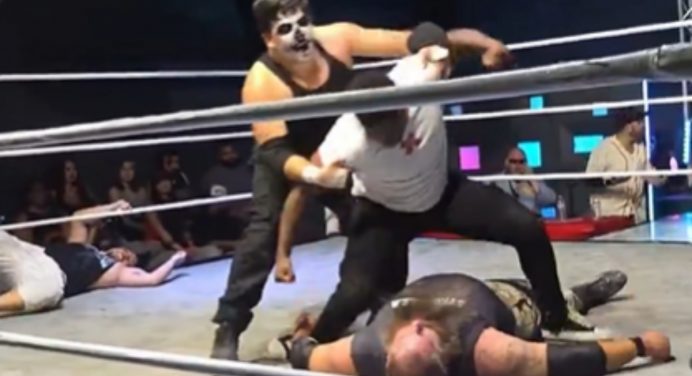 Imagens fortes! Filho de ex-campeão do UFC choca ao agredir lutador inconsciente; veja