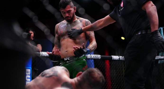 Anthony Hernandez atropela Dolidze e emplaca oitava vitória seguida no UFC