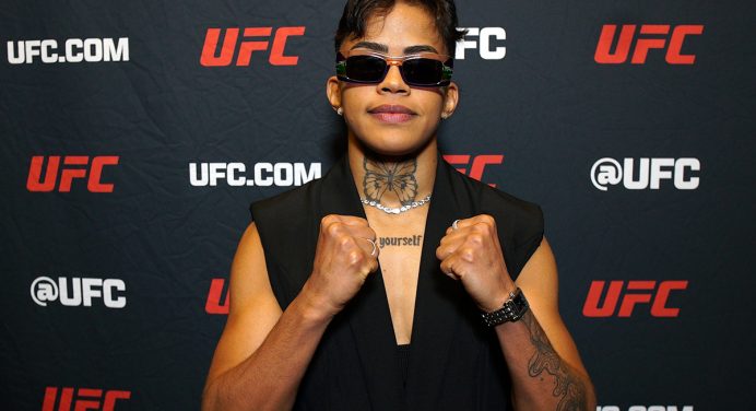 Iasmin Lucindo enfrenta Gillian Robertson no UFC Vegas 112, em dezembro