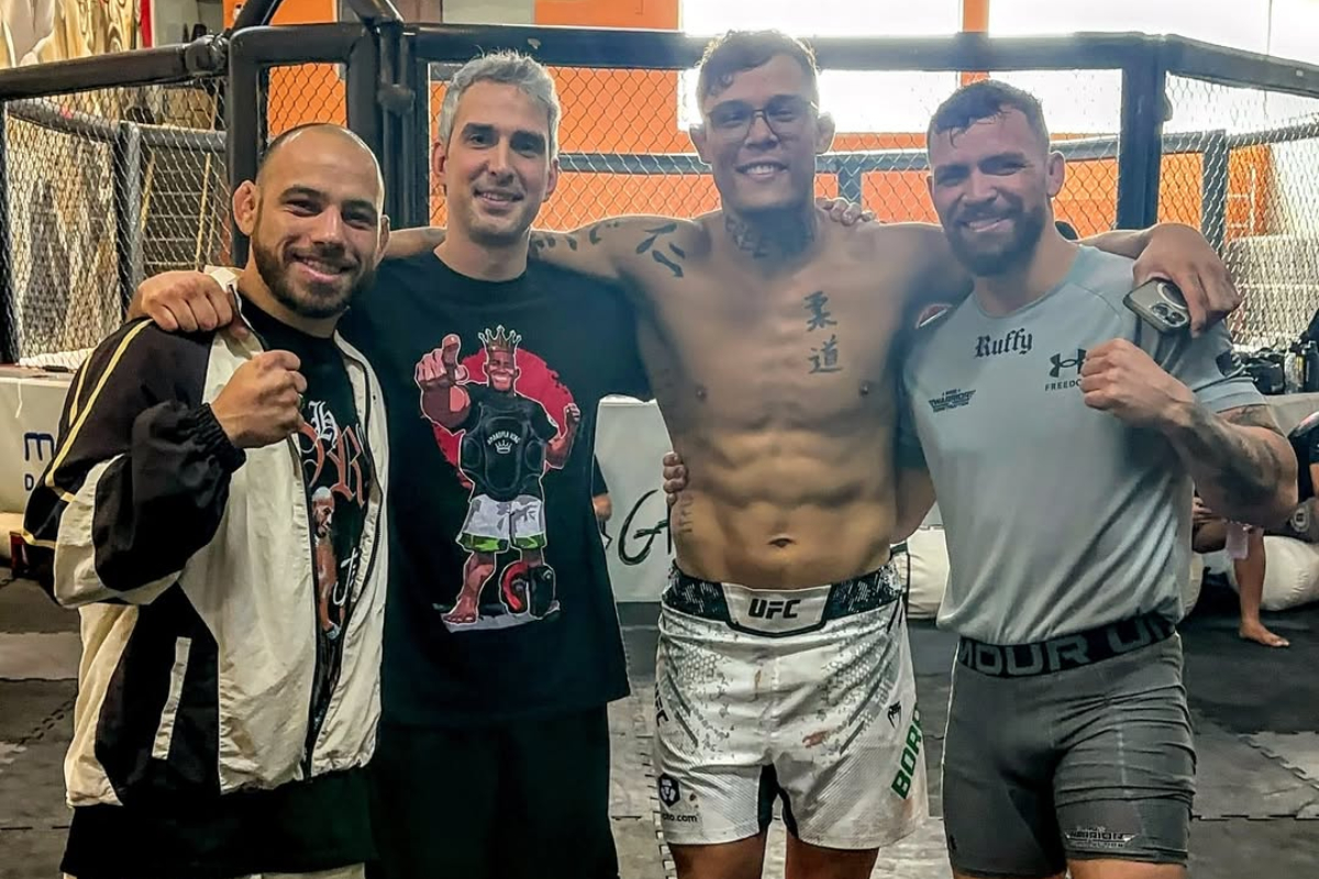 Jean Silva, Pablo Sucupira, Caio Borralho e Maurício Ruffy no QG da Fighting Nerds