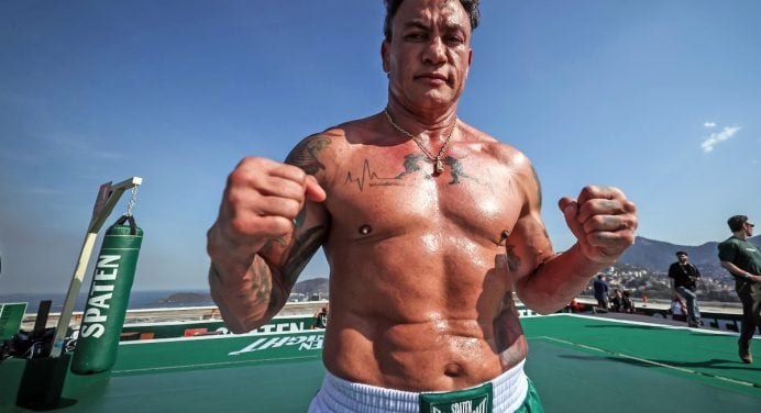 Popó aposta em “pegada” para superar diferença de tamanho contra Wanderlei Silva