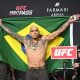 Charles do Bronx com a bandeira do Brasil na pesagem cerimonial para o UFC Rio