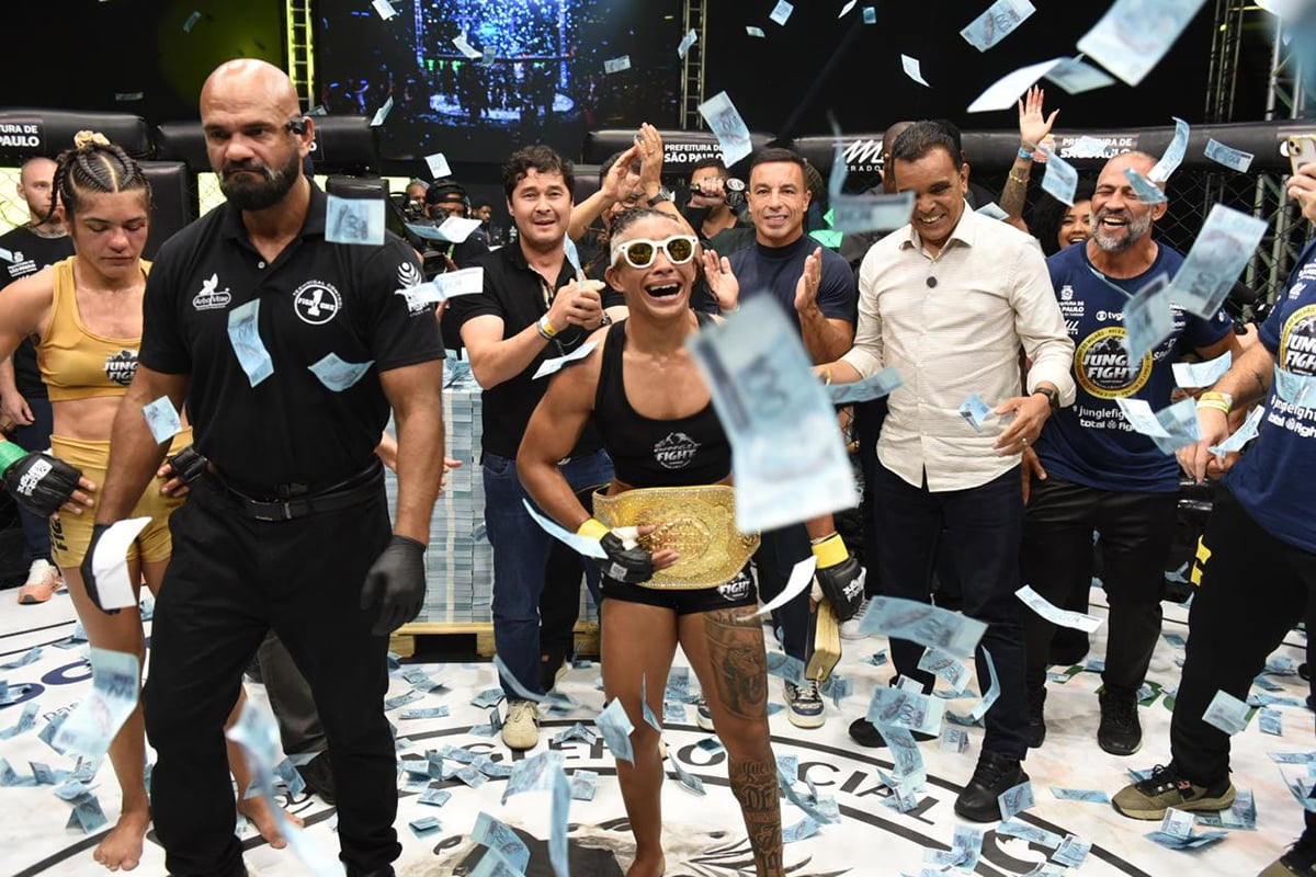 Leidiane Fernandes ganha o prêmio de R$ 500 mil no Jungle Fight