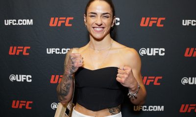 Sorridente, Norma Dumont posa para foto antes do UFC Vegas 110