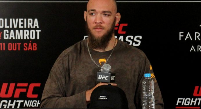 Valter Walker incentiva Alex Poatan a buscar inédito terceiro cinturão no UFC