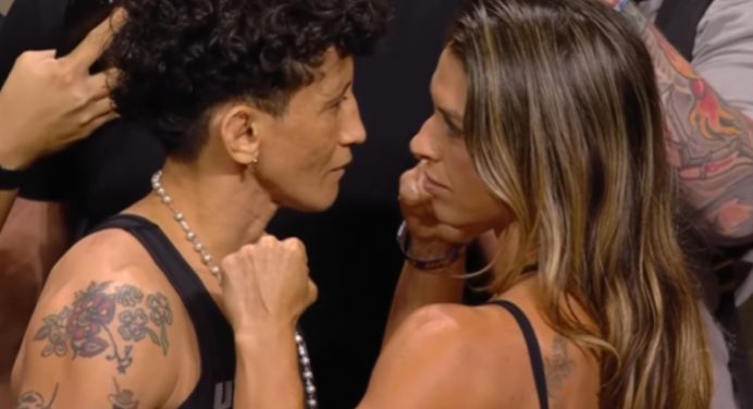 Vale título! Virna Jandiroba e Mackenzie Dern fazem encarada tensa antes do UFC 321; veja