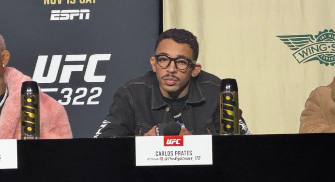 UFC 322: Confiante, Carlos Prates promete nocautear Leon Edwards durante coletiva