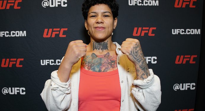 Denise Gomes abre o jogo sobre evolução dentro do UFC: “Entrei sem saber lutar MMA”