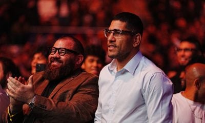 Plinio Cruz e Alex Poatan marcam presença na plateia do UFC 322