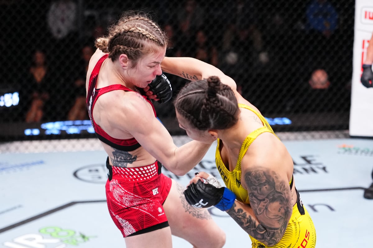 Luana Santos e Melissa Croden durante duelo no UFC Vegas 112