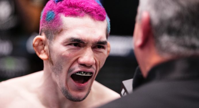 Ano perfeito! Melk Costa brilha e chega à quinta vitória seguida no UFC