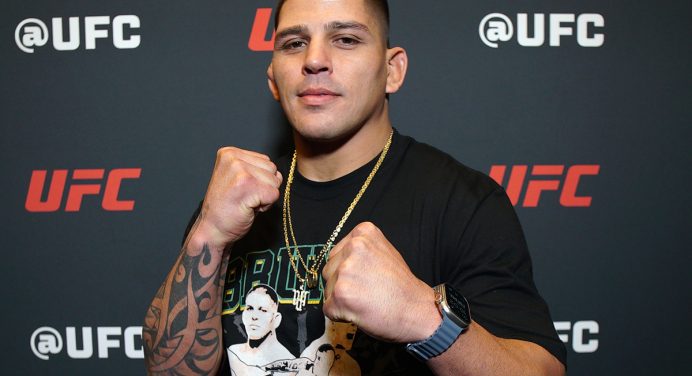 Brunno Hulk exalta duelo contra ex-desafiante ao título no UFC 323: “Tomar o lugar dele”