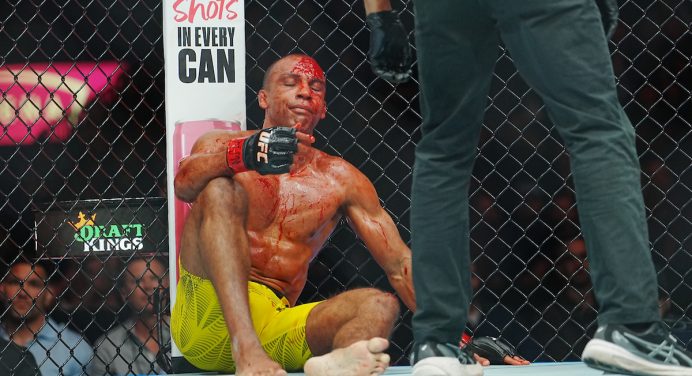 Veterano, Edson Barboza é nocauteado por Jalin Turner no UFC 323 e amplia má fase