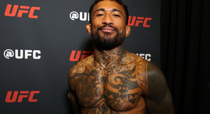 Apesar de vitória, Joanderson Tubarão admite falhas no UFC Vegas 112: “Errei muito”