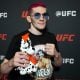 Melquizael Melk Costa posa para foto no Media Day do UFC Vegas 112