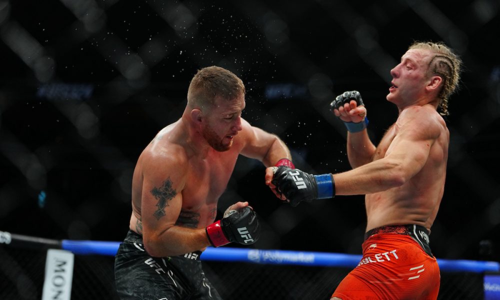 Paddy Pimblett e Justin Gaethje durante luta no UFC 324