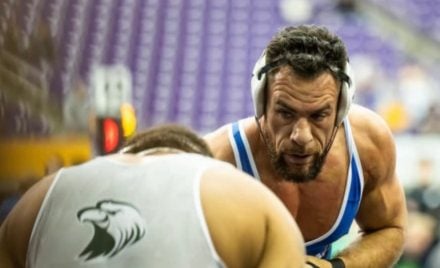 Rafael Lovato Jr estreou no wrestling universitário aos 42 anos de idade